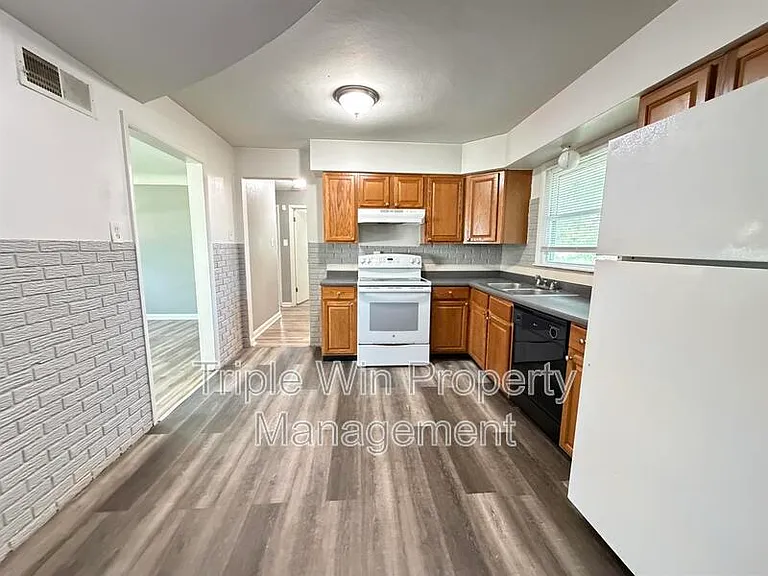 6801 Knoll Ave — Photo 10