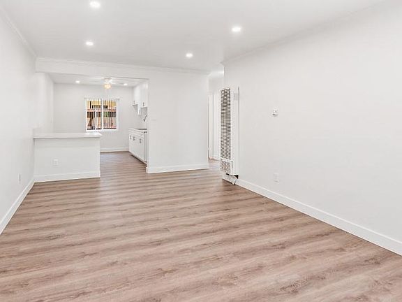 4th image of 3960 Mississippi St #3960
