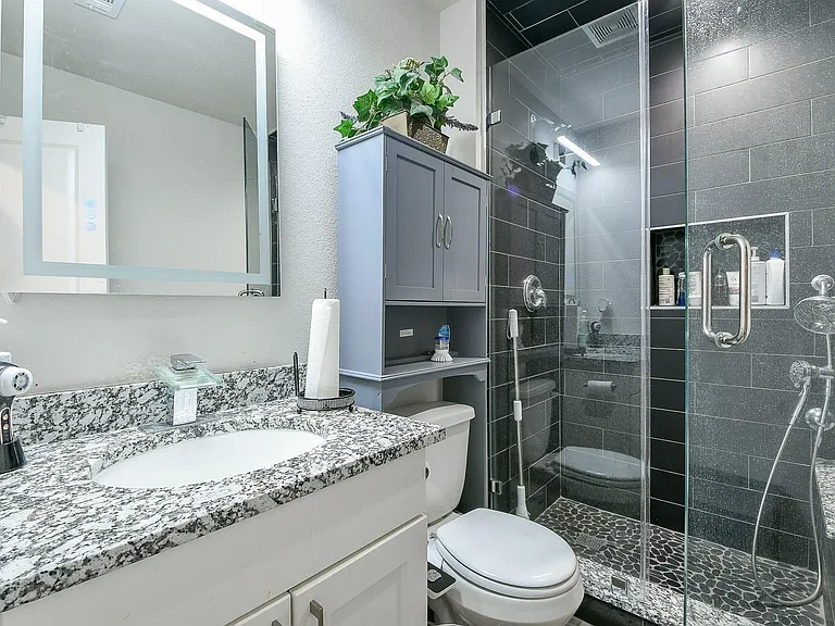 10131 Cerritos Dr — Photo 11