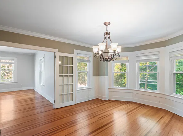 377 Park Rd #2, West Hartford, CT 06119