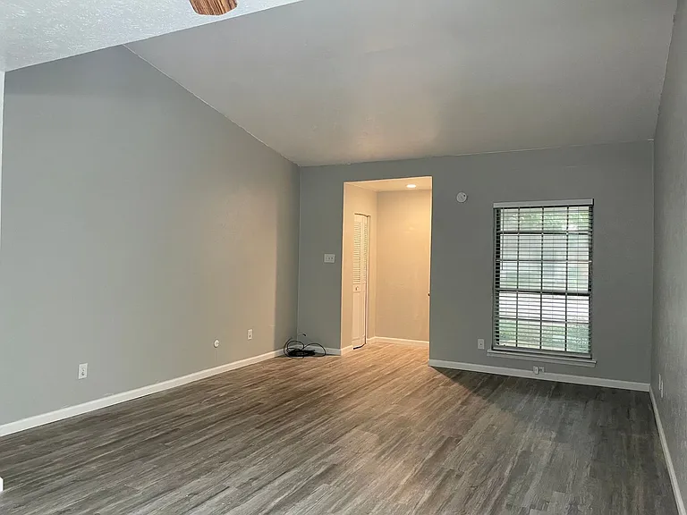 13722 Flagstone Ln — Photo 4