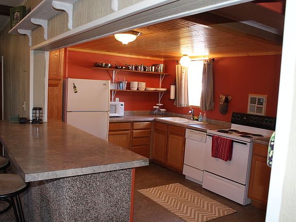 4th image of 68 Stange Cir