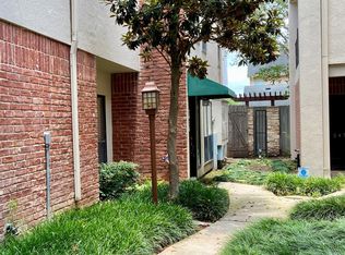 2478 Bering Dr, Houston, TX 77057
