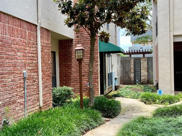 2478 Bering Dr, Houston, TX 77057