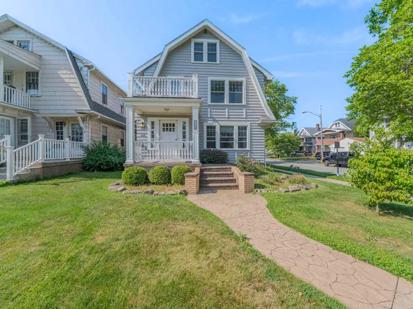 16800 Delaware Ave, Lakewood, OH