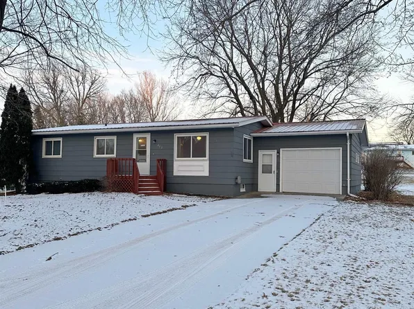 403 S Perth St, Schaller, IA 51053