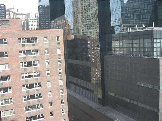 Rented by RELO REDAC INC. | media 25