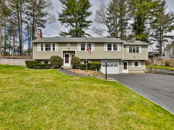 28 Maple Rd, Westford, MA 01886