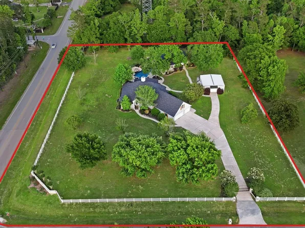 8001 Hills Pkwy, Montgomery, TX 77316
