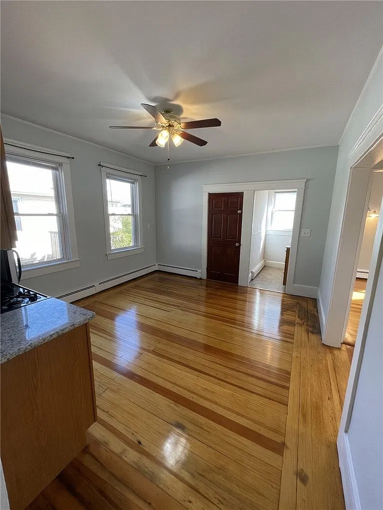 2 bed, 936 sqft, $2,150 — Photo 3