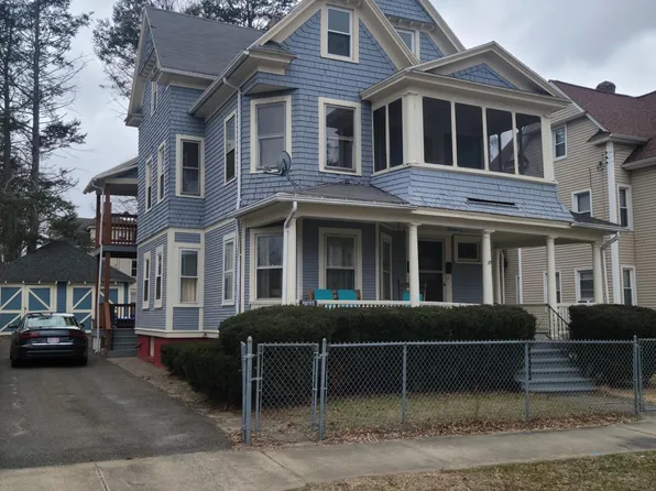 20 Lester St Floor 2, Springfield, MA 01108
