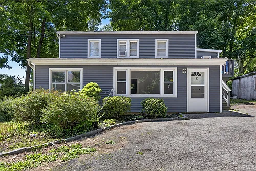 4 Riverview Ave #1 Photo 1