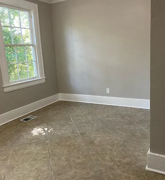 640 Plymouth St — Photo 8