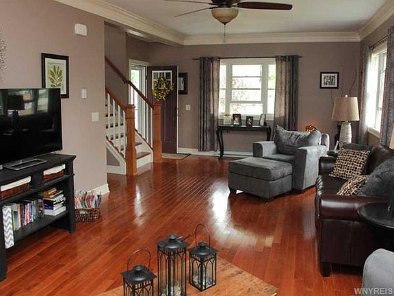 3rd image of 52 Eckerson Ave