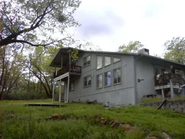 22261 Rambling Oaks Dr, Grass Valley, CA 95949