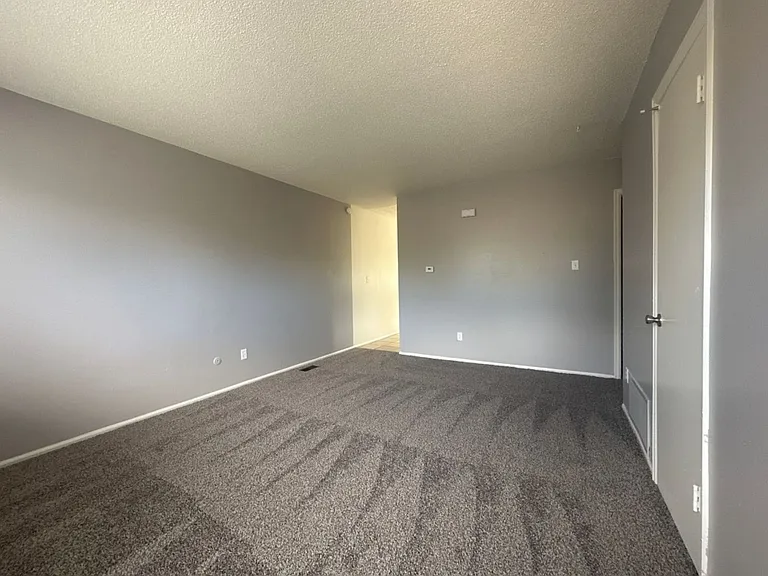311 S Murray Blvd — Photo 13