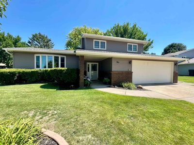 2 Crestview Pl, Kearney, NE, 68847