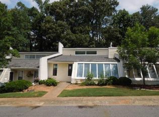 222 Goshen Ln, Woodstock, GA