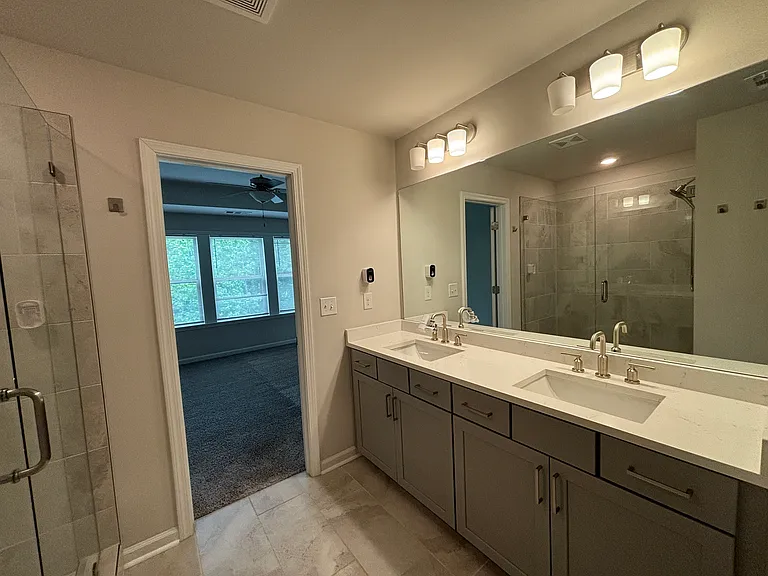 3735 Davis Cir — Photo 13