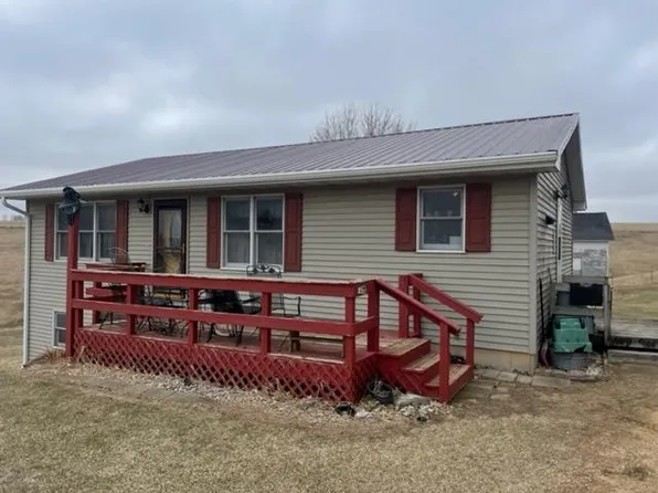 4183 Sand Hill Rd, Potosi, WI 53820