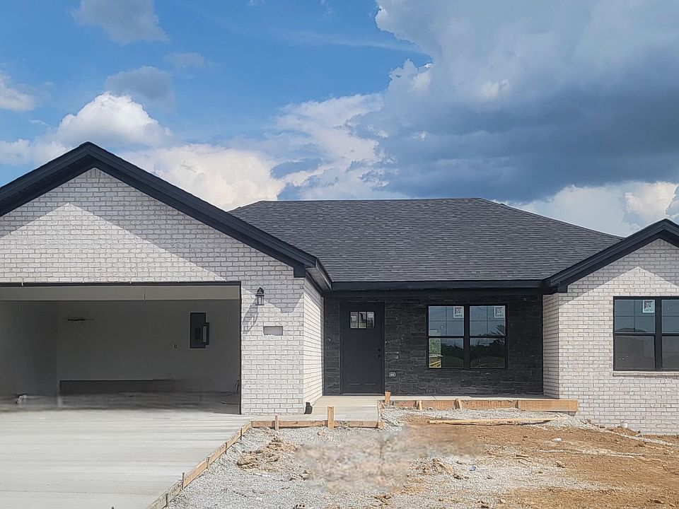 1st image of 832 Denali Dr