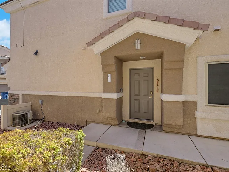 3513 Hazelnut Pine Pl #1 — Photo 7