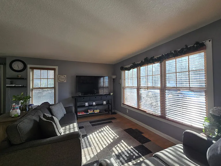 582 State St #1 — Photo 11