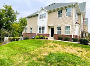 17 Sawgrass Ct, Piscataway, NJ 08854