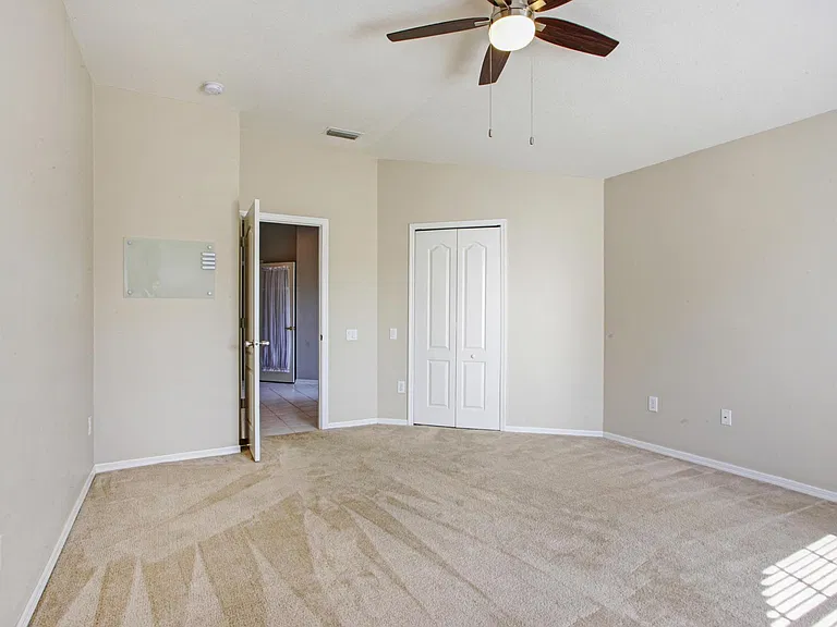 Oversized 2nd bedroom
