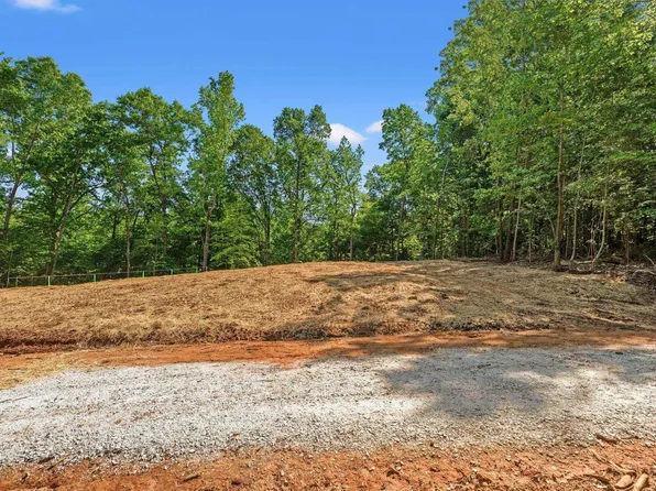 110 N Silver Lake Dr, Taylors, SC 29687