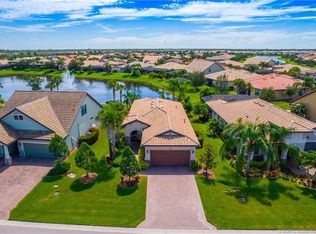 250 SE Courances Dr, Port Saint Lucie, FL 34984