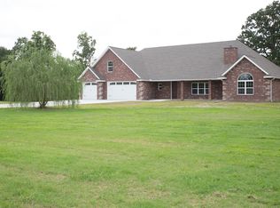 7984 Greenbriar Dr, Neosho, MO 64850