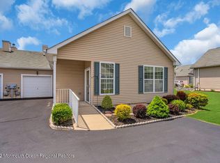 28 Winkle Ct, Whiting, NJ 08759