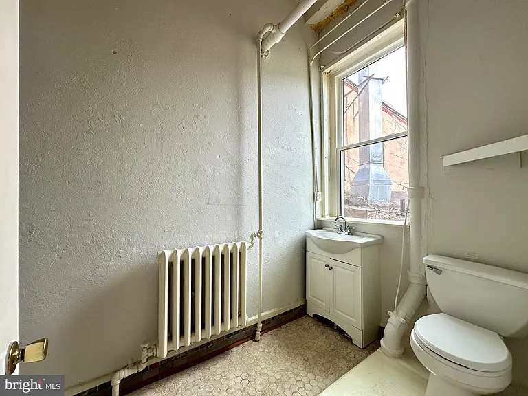 14 W Harvey St #16-2C — Photo 18