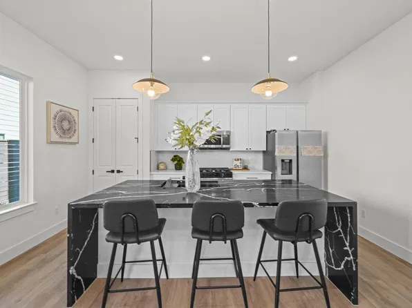6535 Sealey St, Houston, TX 77091