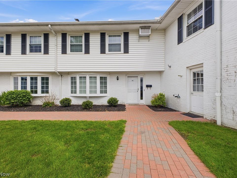 1st image of 7 Meadowlawn Dr Unit 20