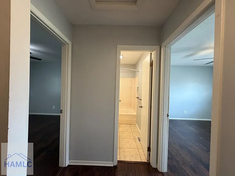 901 Olmstead Dr #11 — Photo 11