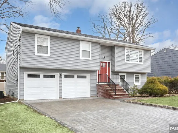 318 High St, Northvale, NJ 07647