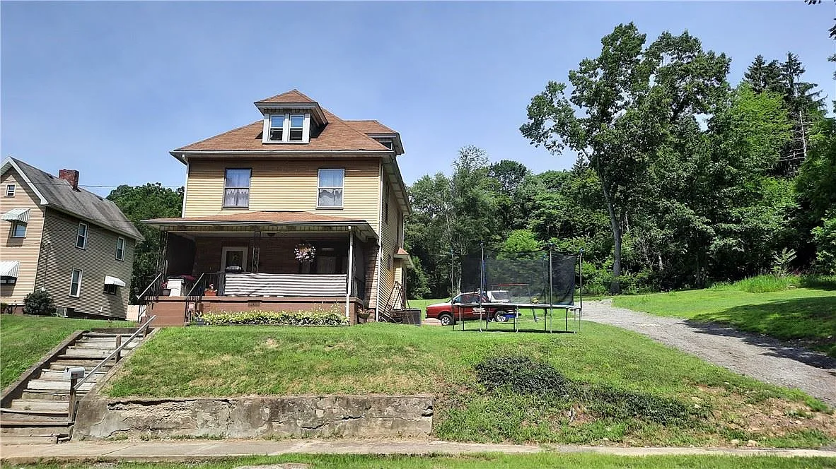 1117 N Liberty St photo 1