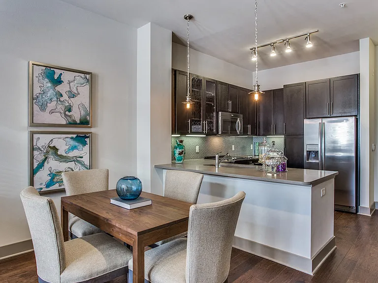 Gourmet preparation island with designer lighting