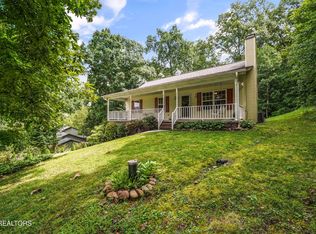 945 Frontier Cir, Friendsville, TN 37737