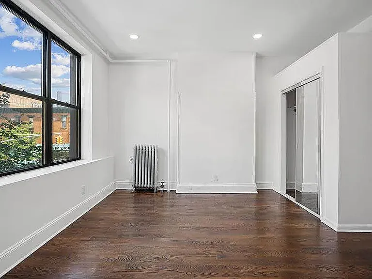 211 5th Ave #1 — Photo 8