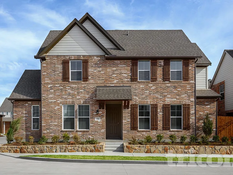 1014 Fallgate Dr — Photo 1