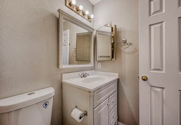 8420 Ilex Dr — Photo 16