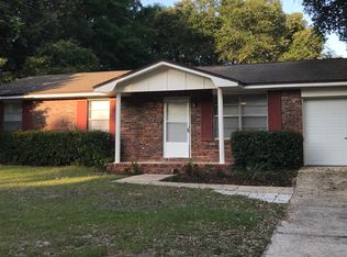 5610 Pine Ridge Dr, Milton, FL 32570