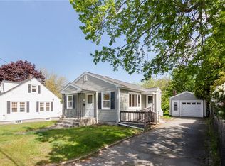 118 Randolph Ave, Tiverton, RI 02878