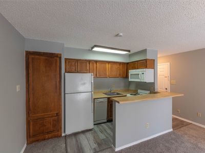 9805 Walnut St #305, Dallas, TX, 75243