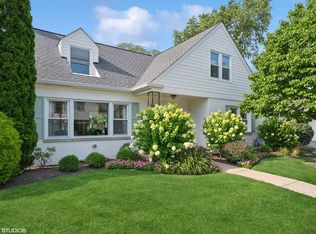 244 Elm St, Glenview, IL 60025