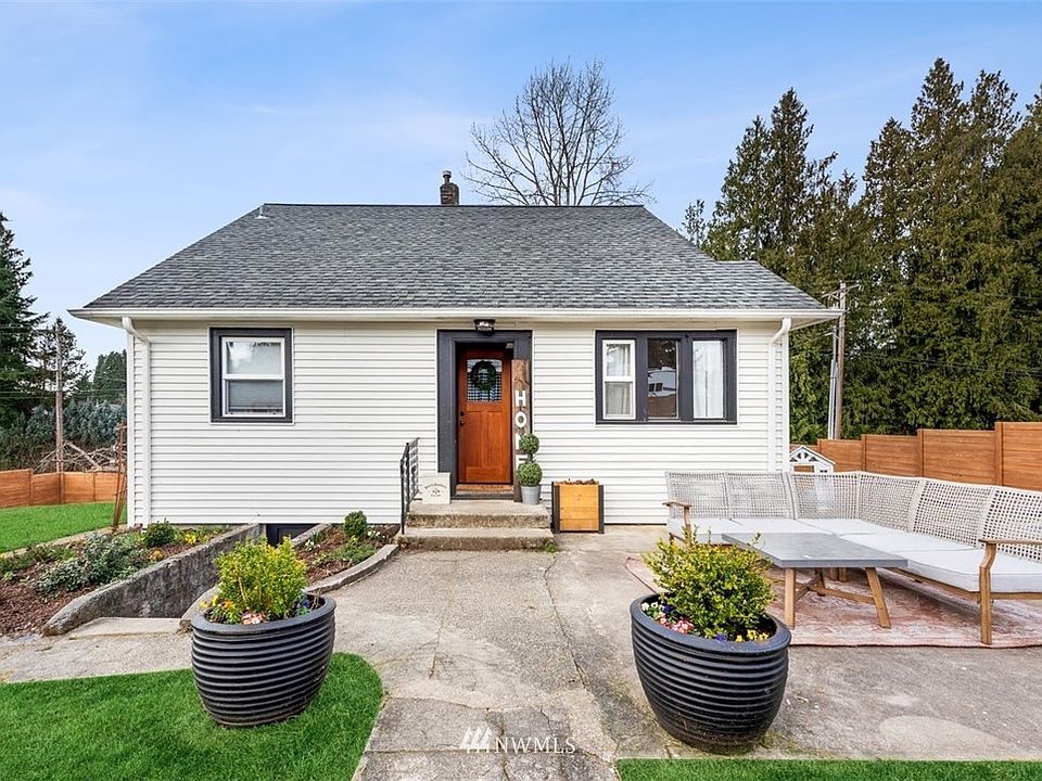 1st image of 7311 71st Ave NE