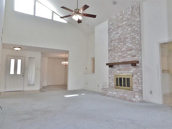 3rd image of 2846 Lake View Dr